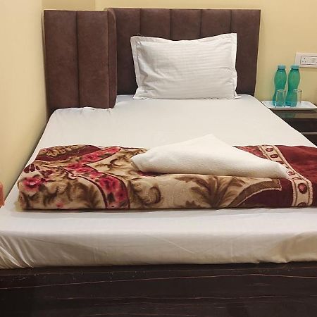 Hotel Royal Inn Salkhia Екстер'єр фото